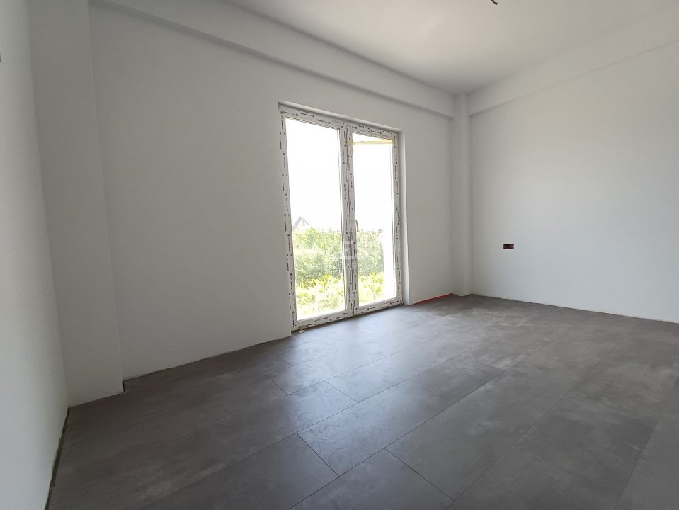 CASA DE VANZARE , FINALIZATA , 900m de  Family Market MIROSLAVA - 9