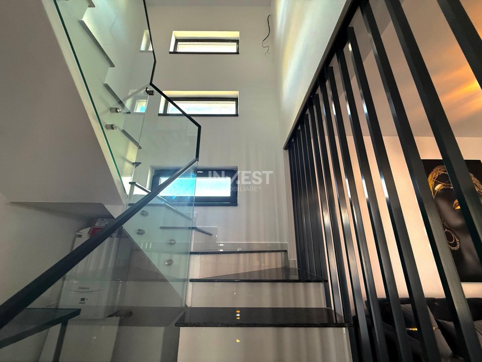 Vilă de vânzare cu design deosebit în cartierul Bucium - 11