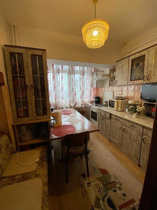 Apartament de vanzare cu 4 camere in zona Mircea cel Batran - 92mp  - 7