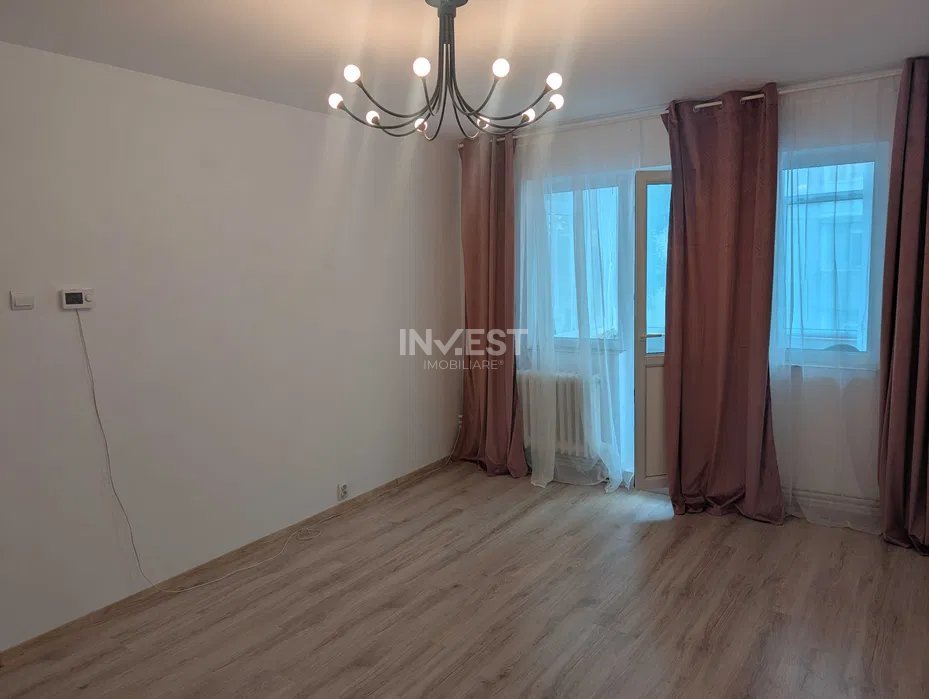Apartament cu 3 camere de vanzare in zona Zimbru- Renovat  - 8