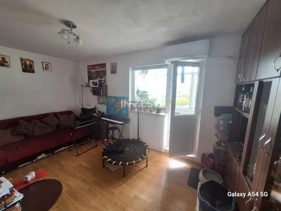Alexandru- Apartament cu 3 camere decomandat - 2
