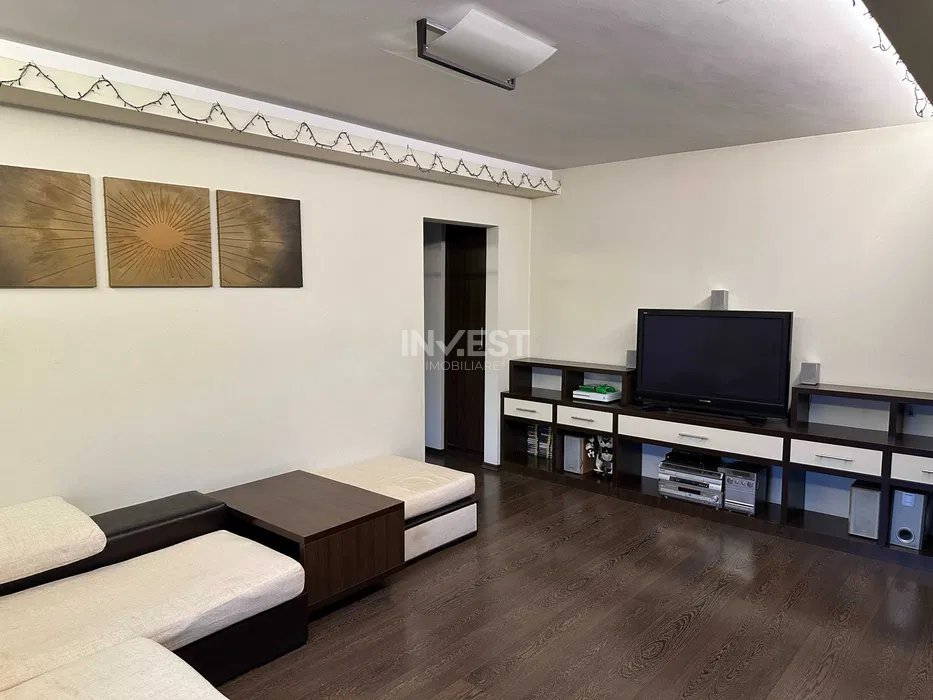 Piata Unirii-apartament cu 2 camere  - 2