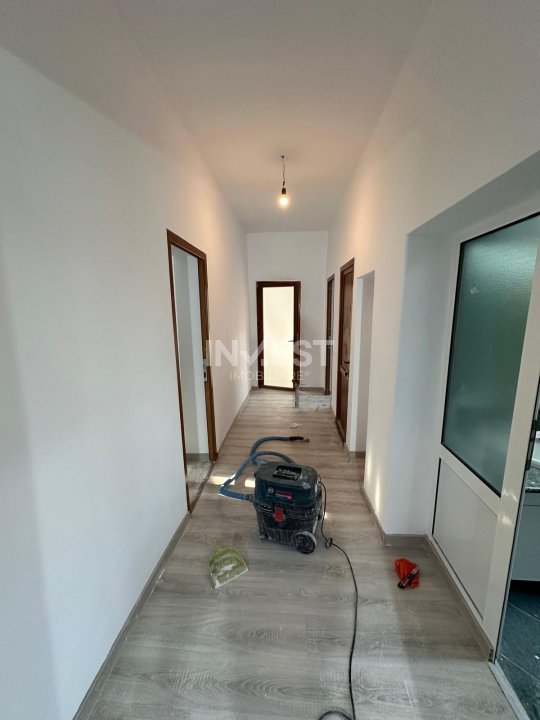 CENTRU- apartament 5 camere  etajul 1  - 2