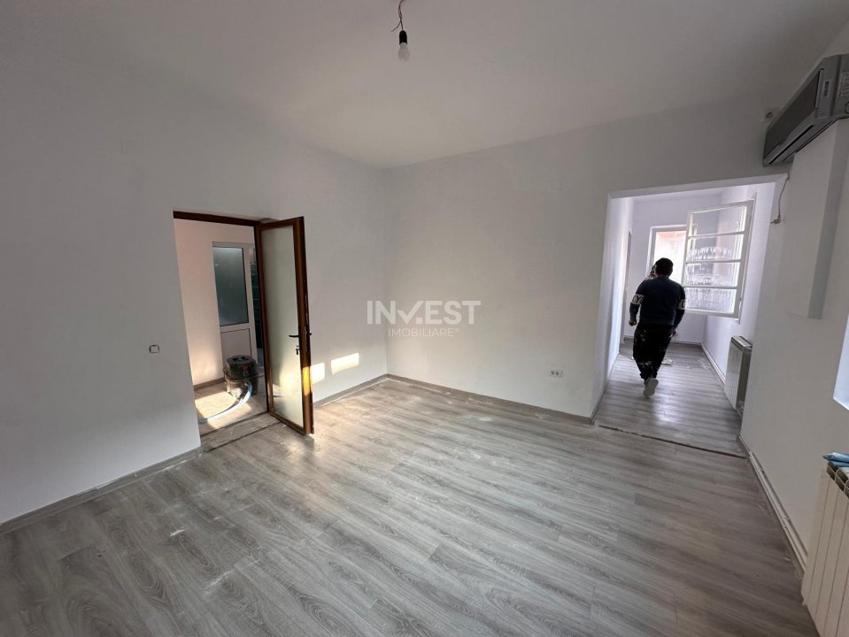 CENTRU- apartament 5 camere  etajul 1  - 10
