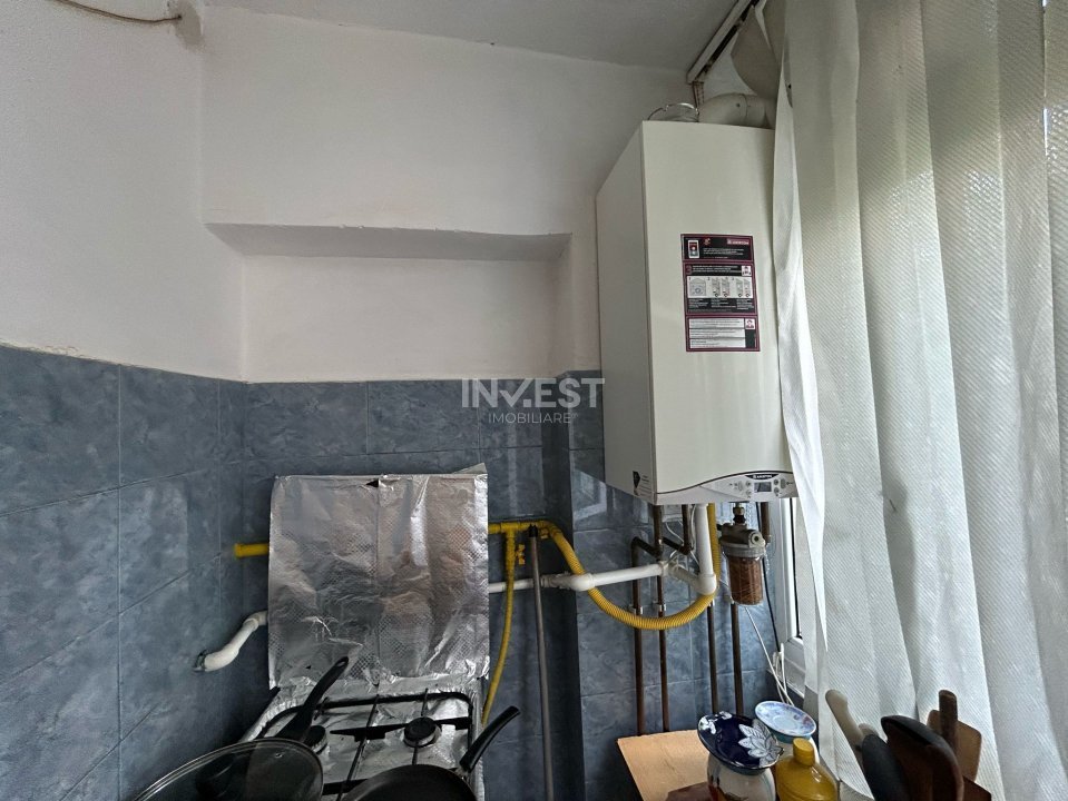 Apartament 2 camere, decomandat, Nicolina, etaj intermediar - 6