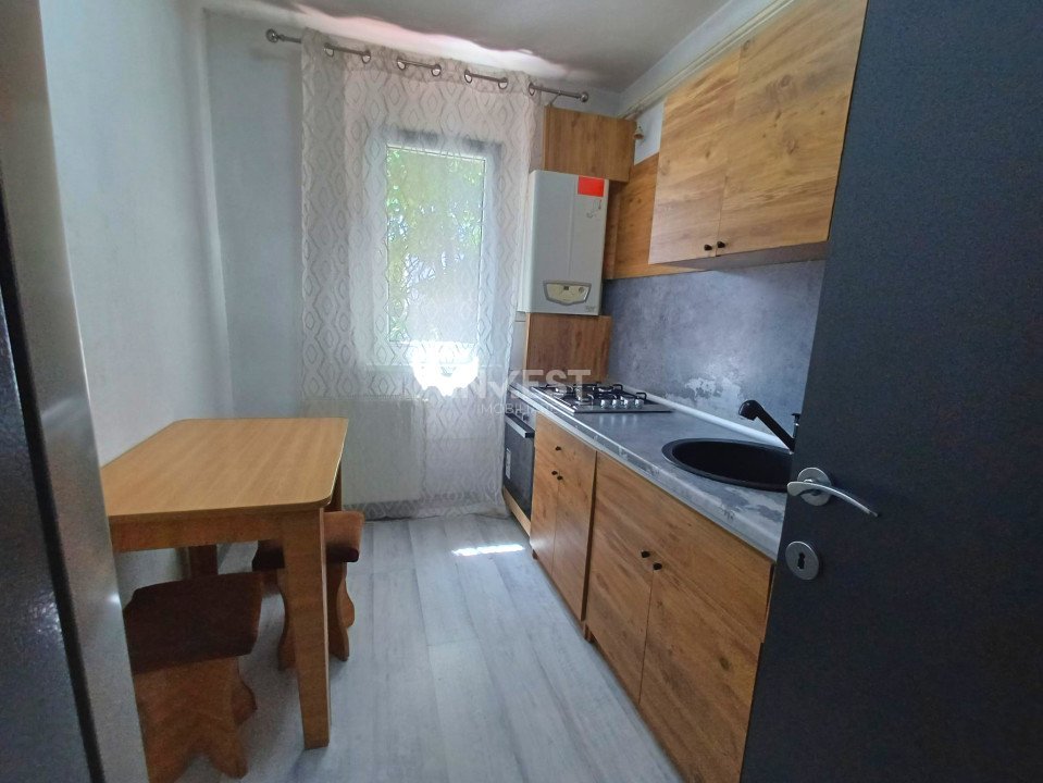 Apartament 2 camere de închiriat -etajul 2 -  PODU ROȘ  - 6