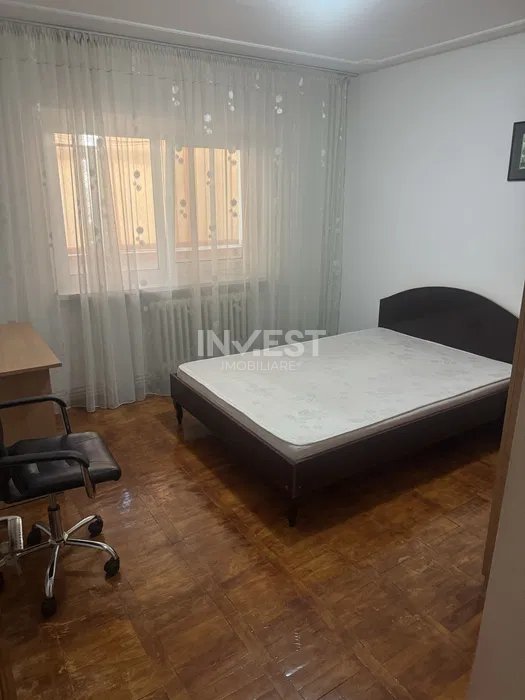 Apartament 2 camere, decomandat, Nicolina, etaj 1, Iasi