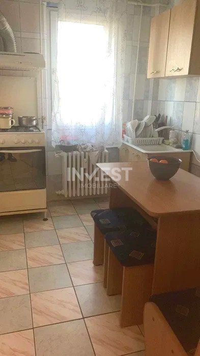 Apartament 2 camere - bloc fără risc - Podul de Piatră - 67.000 euro - 4