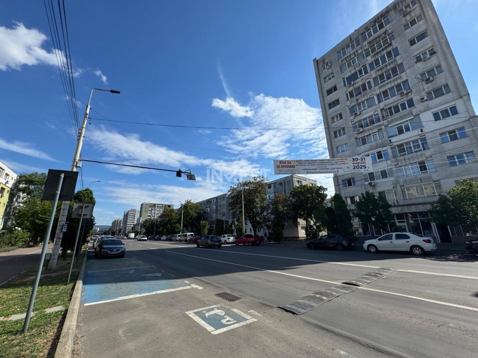 Apartament 3 camere decomandat - etaj 2 - Bulevardul Socola 