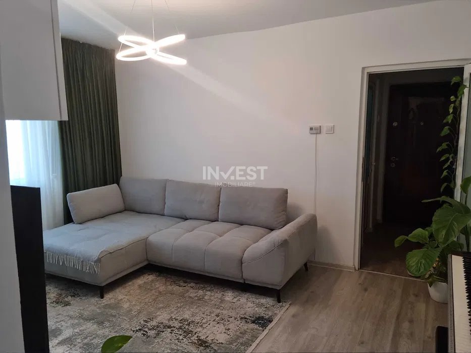Zimbru- Apartament 2 camere renovat si mobilat  - 2