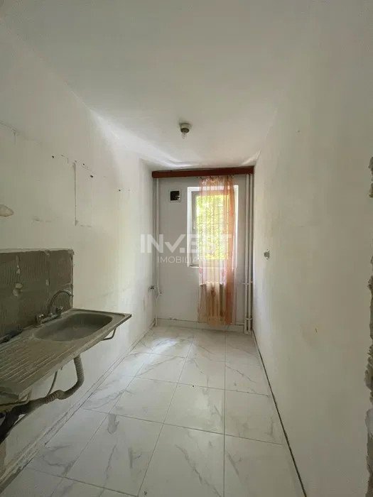 Apartament 2 camere decomandat - etaj 1 - Podu Roș - 3