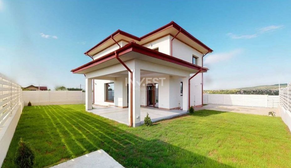 Casă cu 4 camere în stil mediteranean în apropiere de Iași