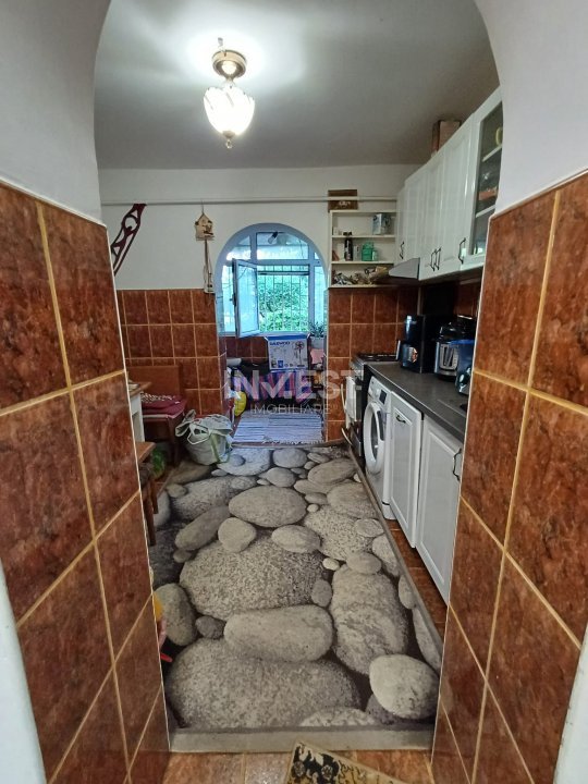 Apartament 3 camere decomandat, mobilat, centrală, beci + boxă – zona Frumoasa - 5