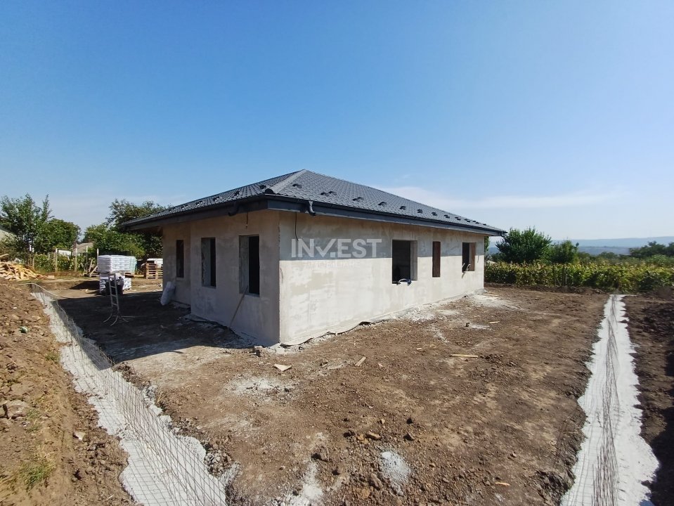 Casa individuala 4 camere , placa de beton peste nivel , HORPAZ - 1
