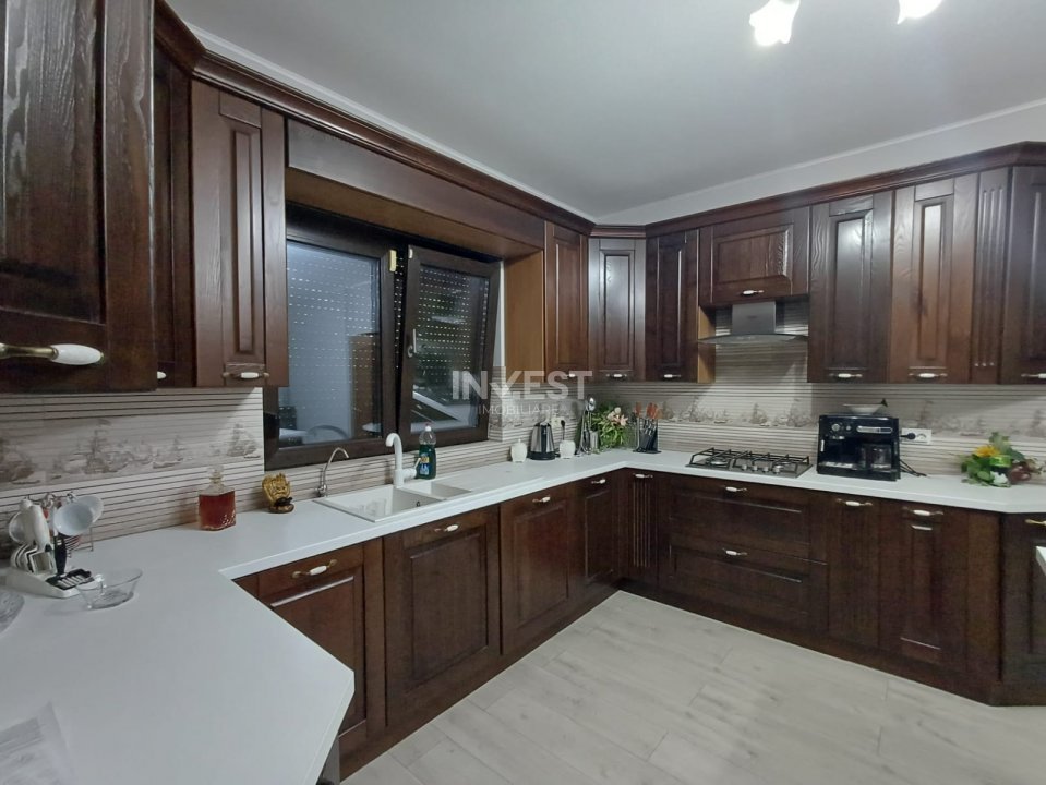 CASA PREMIUM  MIROSLAVA , 250MP UTILI, 5 CAMERE, BECI, 2 GARAJE, 1100 MP TEREN - 14