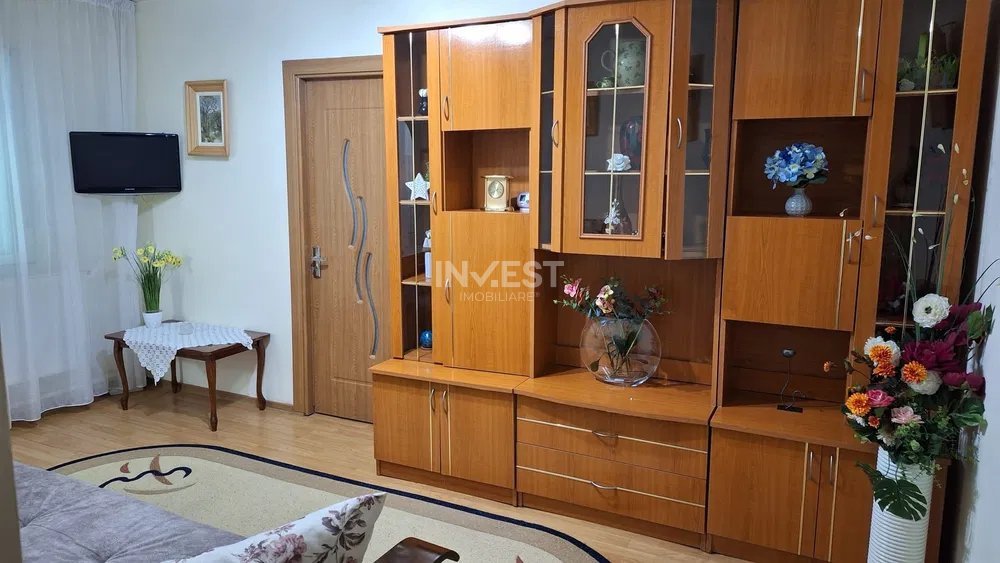 Alexandru- Apartament cu 2 camere si balcon extins  - 1