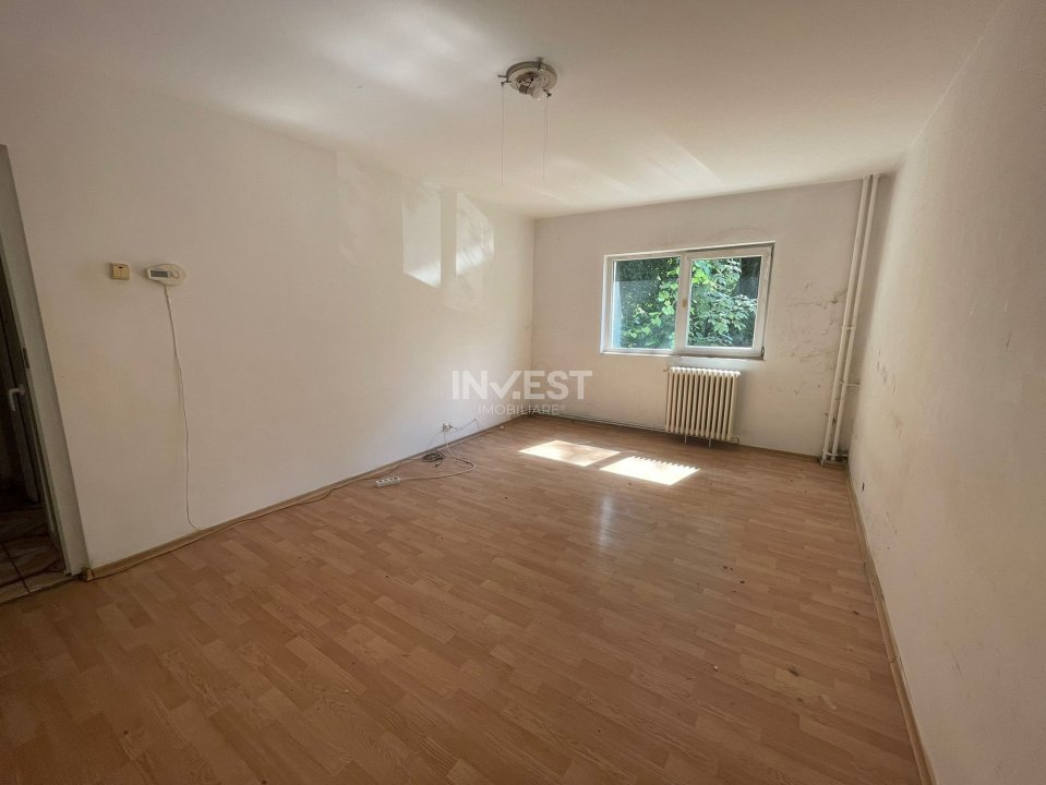 Apartament 2 camere decomandat, etaj 1/4, Clopotari  - 1