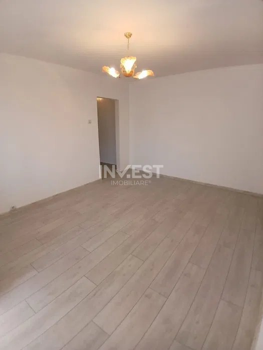 Apartament cu 3 camere de vanzare in zona Zimbru- Renovat  - 6