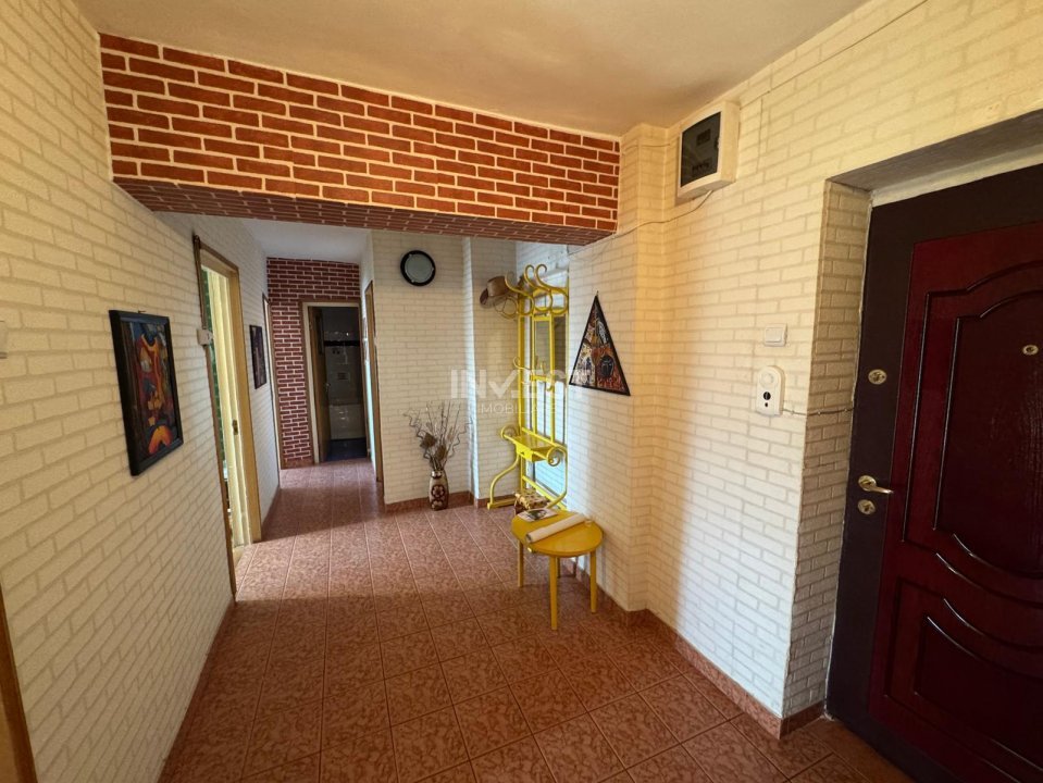 DE INCHIRIAT - APARTAMENT 3 CAMERE, 2 BAI - PALAS MALL  - 4