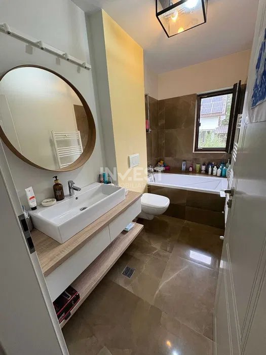 Apartament cu 3 camere *mobilat și utilat* - 300m de Hotel Bellaria - 5