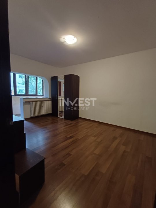 Dacia- Apartament cu 2 camere decomandat  - 1