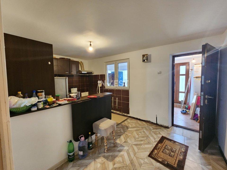 CASA CU 3 CAMERE , VALEA ADANCA , 1 KM DE SOSEAUA NICOLINA !!! - 6