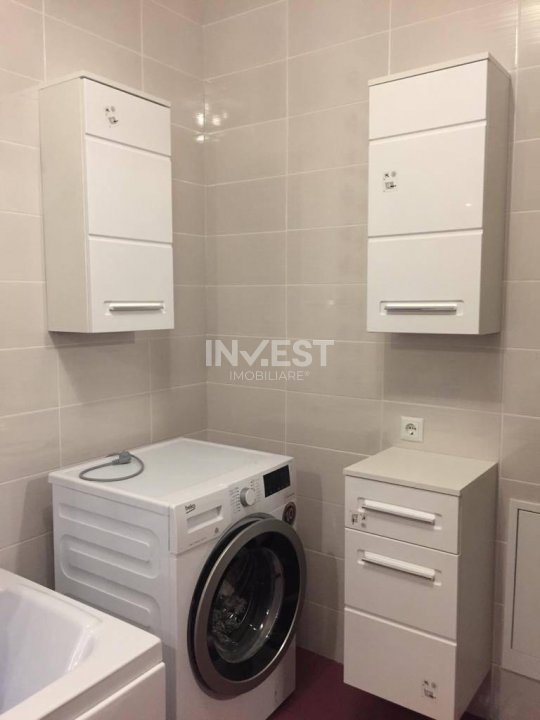 INCHIRIERE-APARTAMENT 2 CAMERE-DECOMANDAT-ZONA PALAT - 8