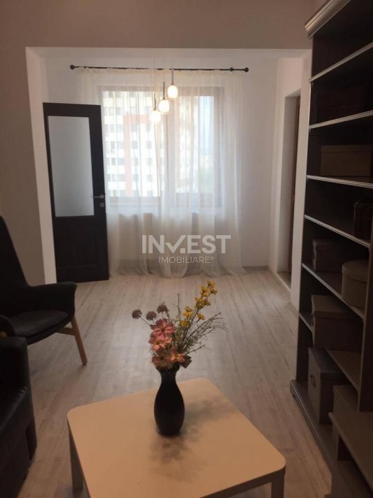 INCHIRIERE-APARTAMENT 2 CAMERE-DECOMANDAT-ZONA PALAT - 2