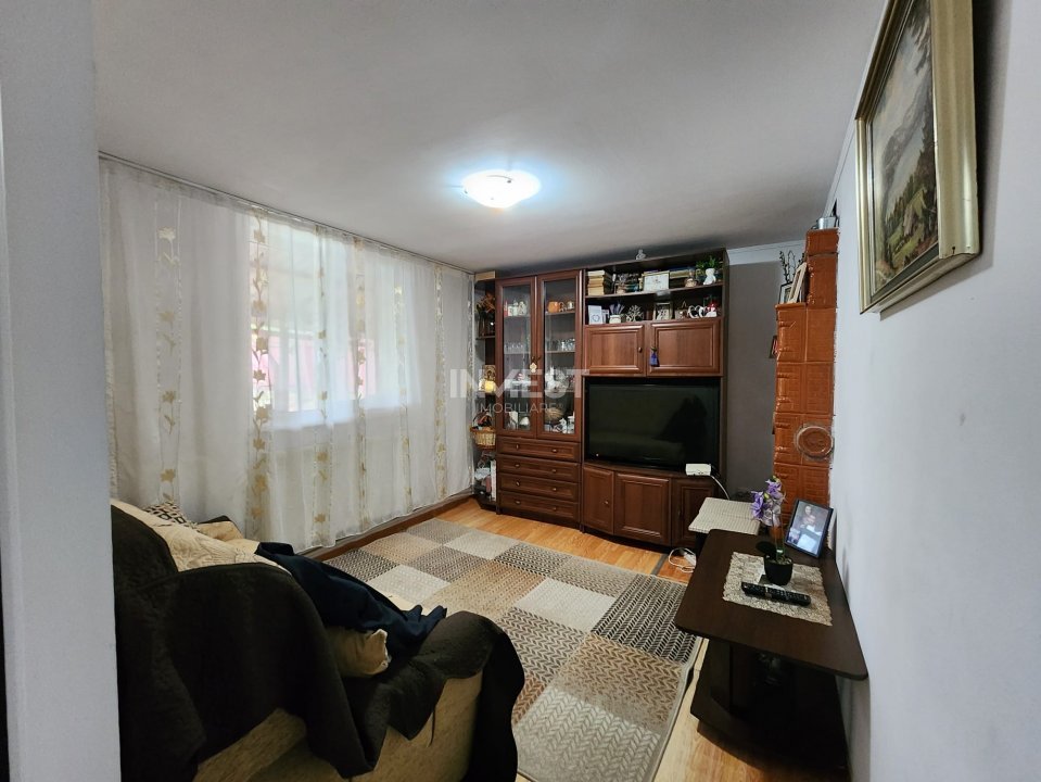 CASA 5 CAMERE , VANATORI-POPRICANI - 1