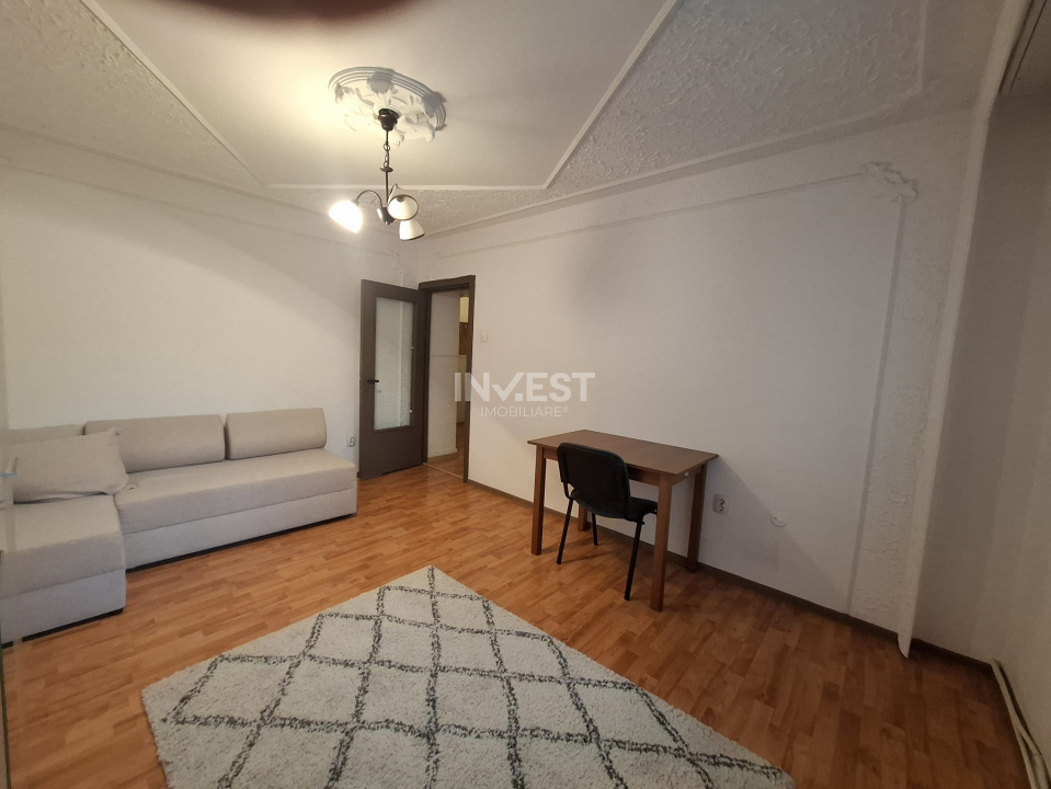 INCHIRIERE-APARTAMENT 3 CAMERE-DECOMANDAT-CENTRU - 2