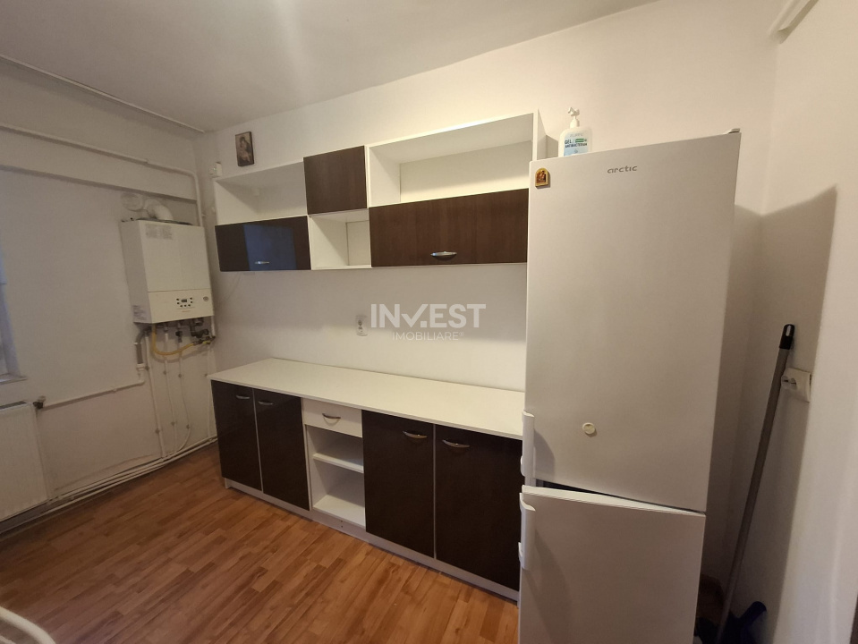 INCHIRIERE-APARTAMENT 3 CAMERE-DECOMANDAT-CENTRU - 8