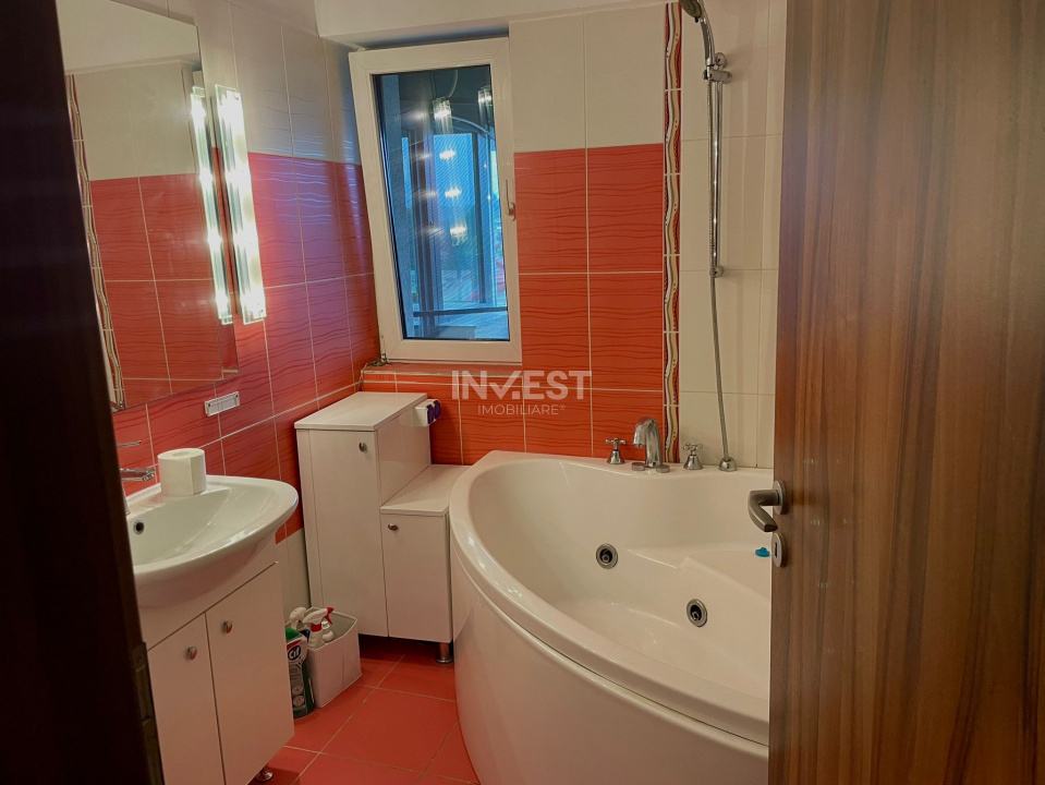 Apartament cu 3 camere- Podul de fier-Bloc Nou - 11