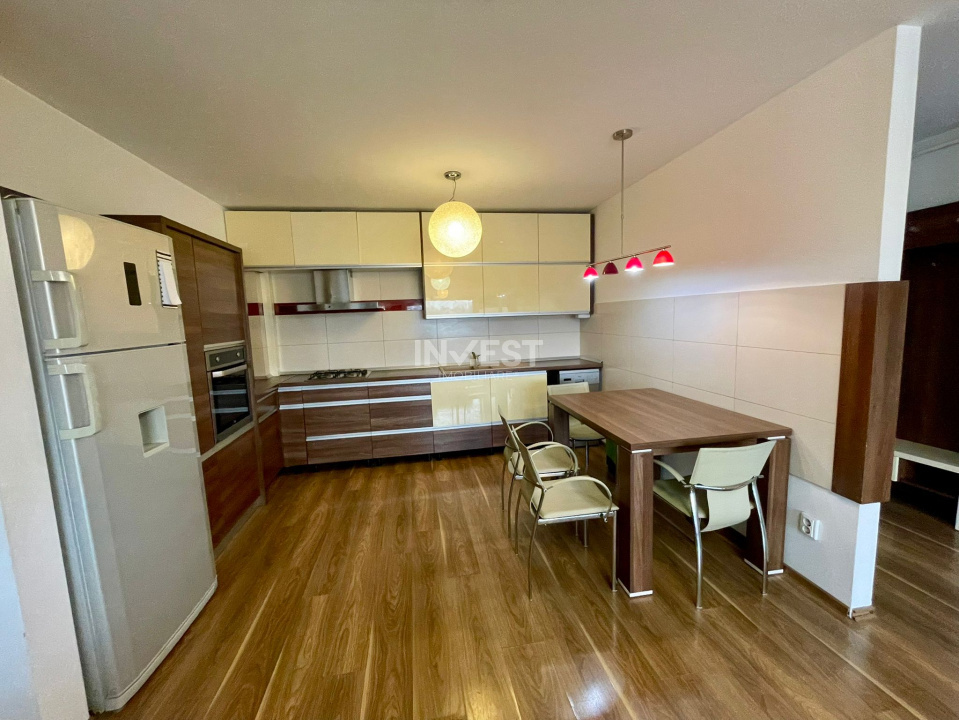 Apartament cu 3 camere- Podul de fier-Bloc Nou - 1