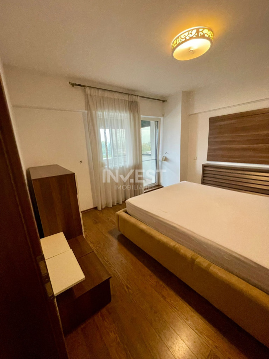 Apartament cu 3 camere- Podul de fier-Bloc Nou - 10