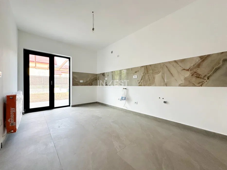 CASA INDIVIDUALA, 4 CAMERE, ZONA 5 DRUMURI VALEA ADANCA - 6