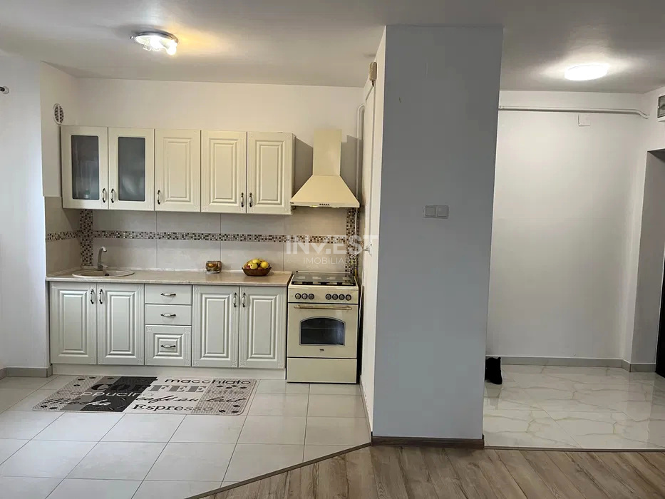 Apartament cu 3 camere - Zona Tatarasi - 1