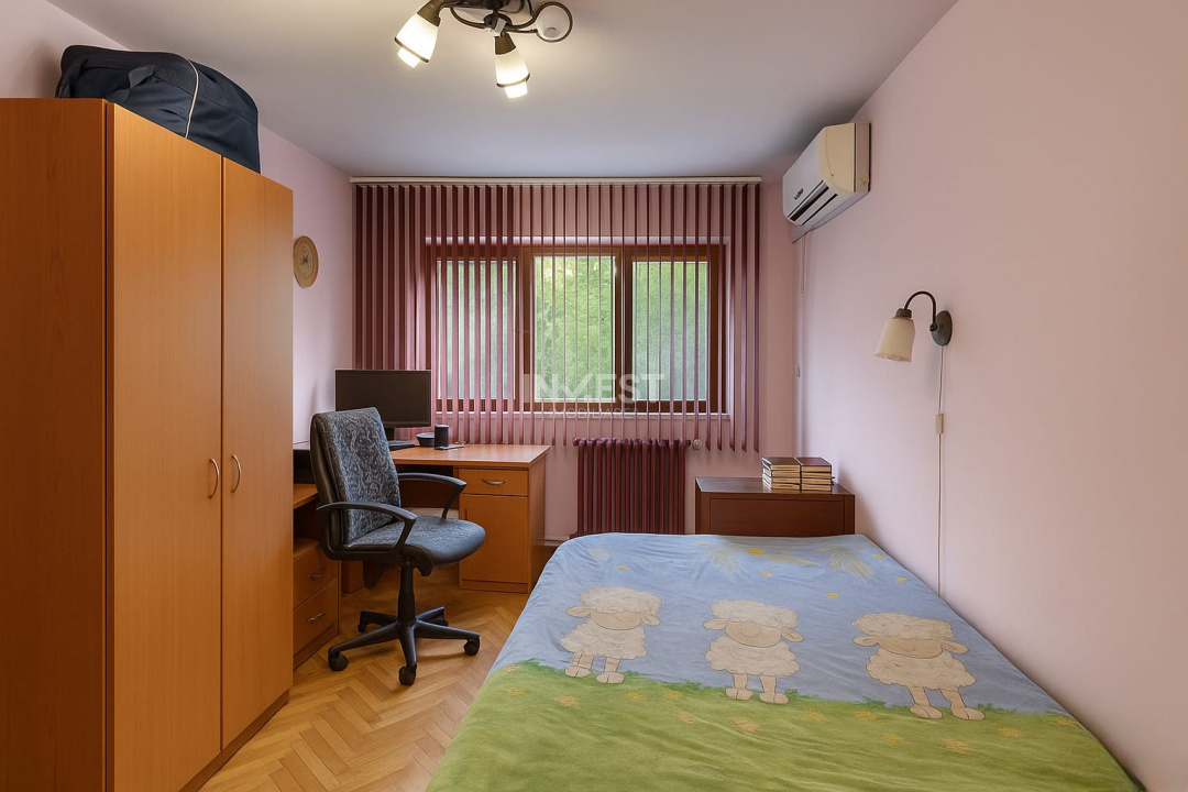 Apartament cu 3 camere decomandat-Tatarasi-Liceul Teoretic Al. Ioan Cuza  - 2
