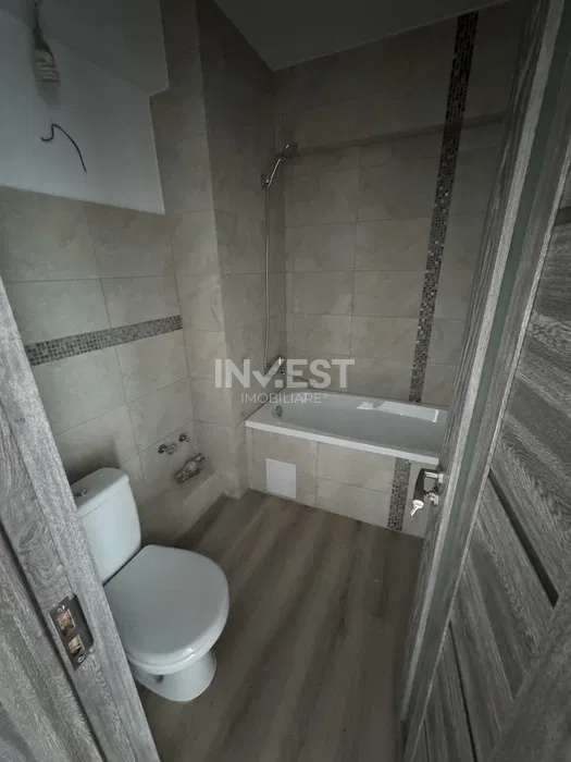 Apartament cu 4 camere decomandate- Zona Ateneu - 2
