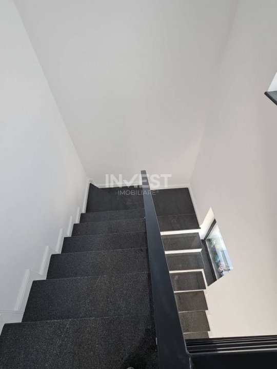 CASA INDIVIDUALA .4 CAMERE, 480 MP TEREN,  1km de Family Market Miroslava - 4