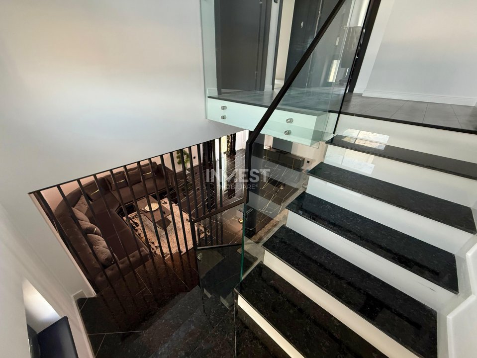 Cartierul Bucium-Iași *Vilă de vânzare* 135 MPU  - 14