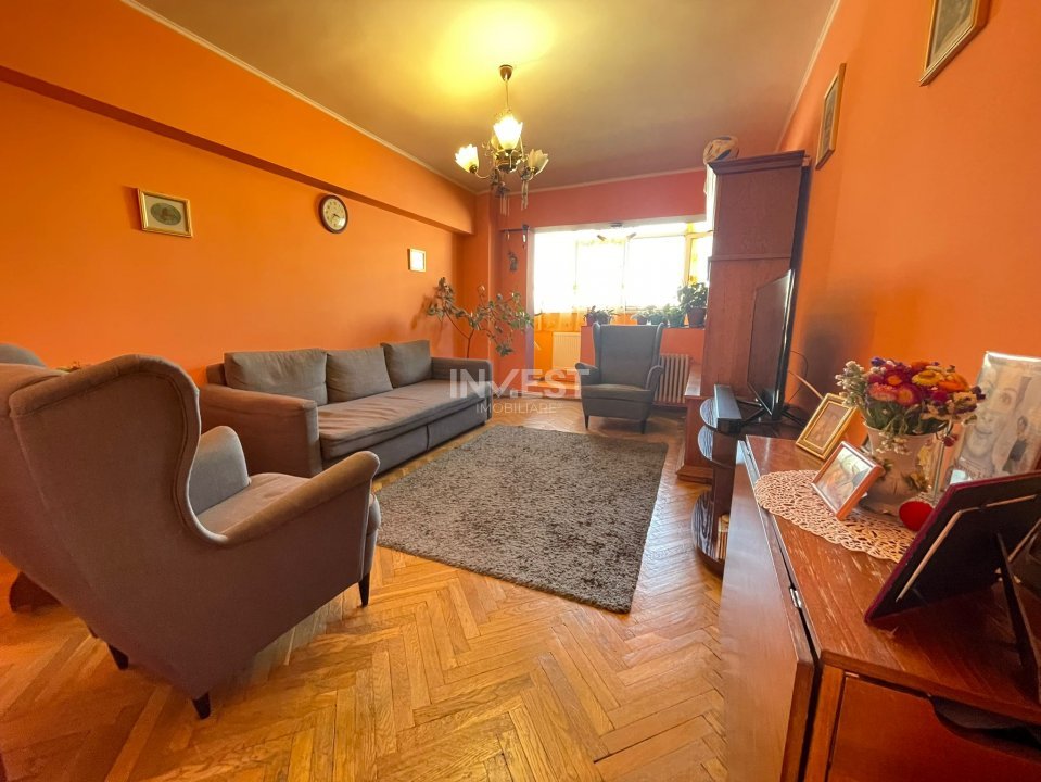 Alexandru Cel Bun-Parcul Voievozilor-Ap 3 camere decomandat- 71mp  - 1