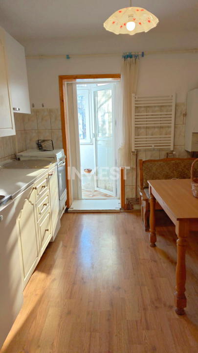 INCHIRIERE-APARTAMENT 3 CAMERE-ZONA ARCU - 9