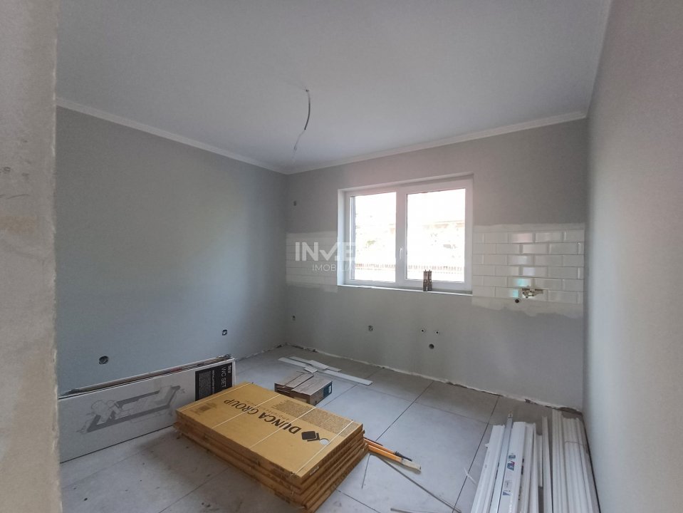 Casa cu 4 camere , priveliste panoramica Ciurbesti - 10