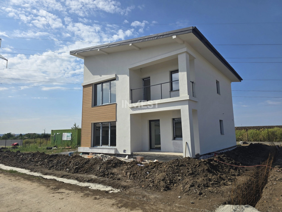 CARTIER PRIVAT, CASA 4 CAMERE, 2 BAI, MIROSLAVA , PLACA DE BETON PESTE ETAJ - 4