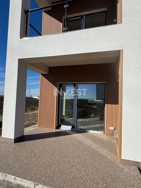 CARTIER PRIVAT, CASA 4 CAMERE, 2 BAI, MIROSLAVA , PLACA DE BETON PESTE ETAJ - 3