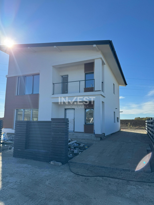 CARTIER PRIVAT, CASA 4 CAMERE, 2 BAI, MIROSLAVA , PLACA DE BETON PESTE ETAJ - 5