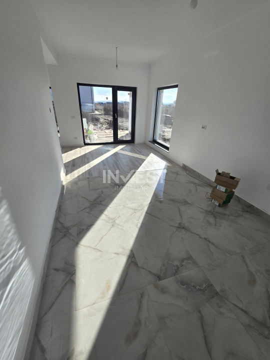 CARTIER PRIVAT, CASA 4 CAMERE, 2 BAI, MIROSLAVA , PLACA DE BETON PESTE ETAJ - 20