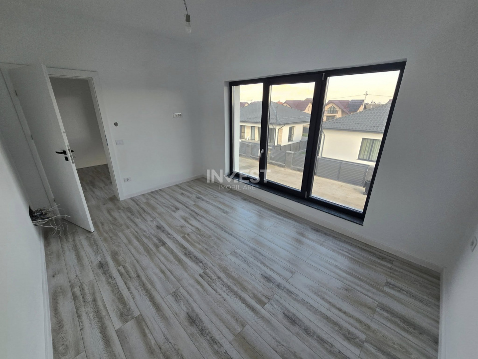 CARTIER PRIVAT, CASA 4 CAMERE, 2 BAI, MIROSLAVA , PLACA DE BETON PESTE ETAJ - 24