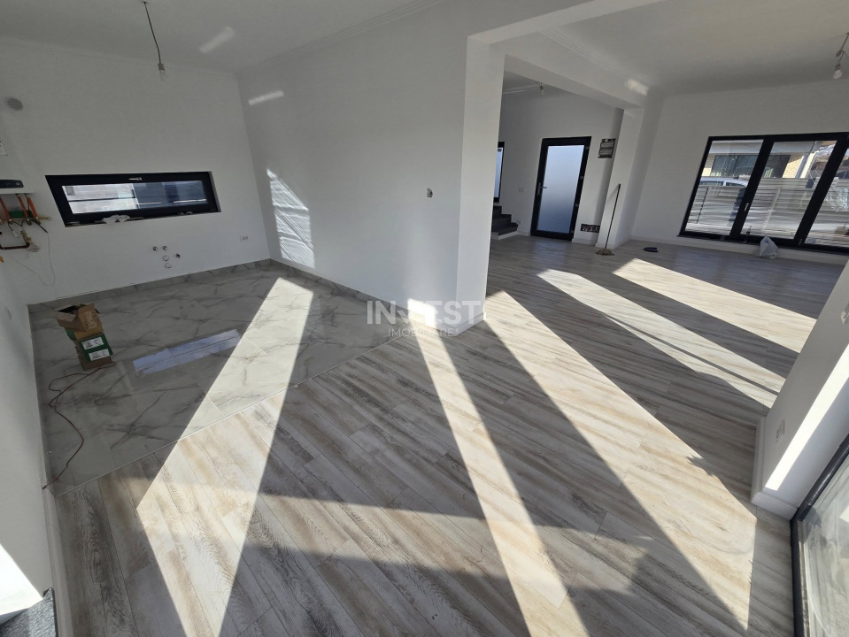 CARTIER PRIVAT, CASA 4 CAMERE, 2 BAI, MIROSLAVA , PLACA DE BETON PESTE ETAJ - 26