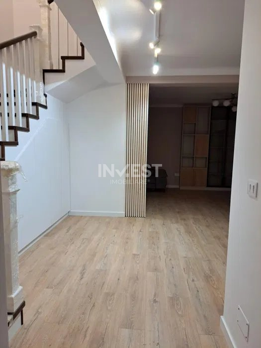 Casa premium cu 4 camere, 2 bai, beci 20 mp, NICOLINA, strada Strugurilor - 7